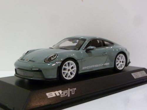 Porsche 911 (992) S/T