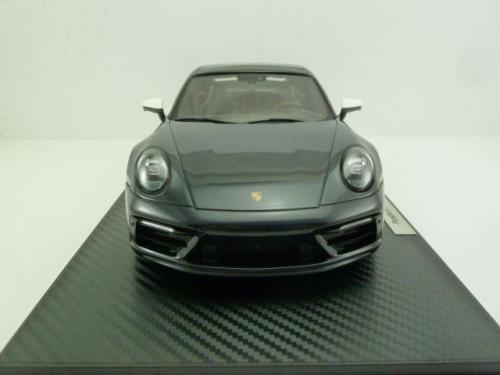 Porsche 911 (992) Carrera 4S Belgian Legend Edition Porsche 911 (992) Carrera 4S Belgian Legend Edition