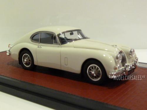 Jaguar XK150 S3.8 by Hartin