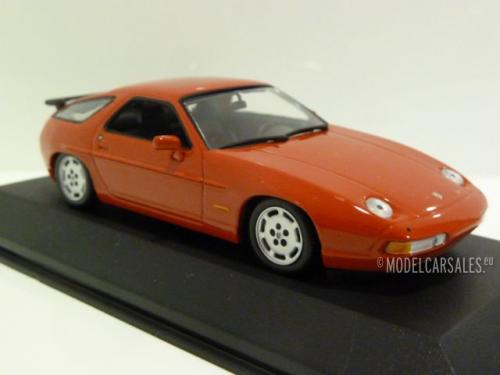 Porsche 928 S4