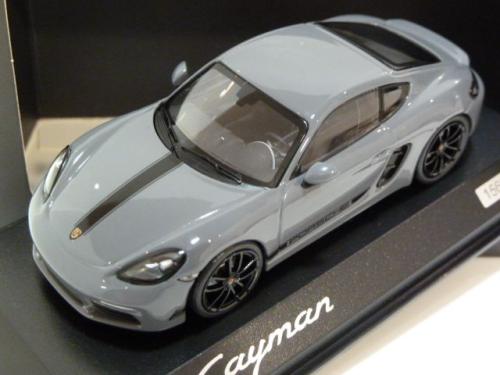 Porsche 718 (982) Cayman